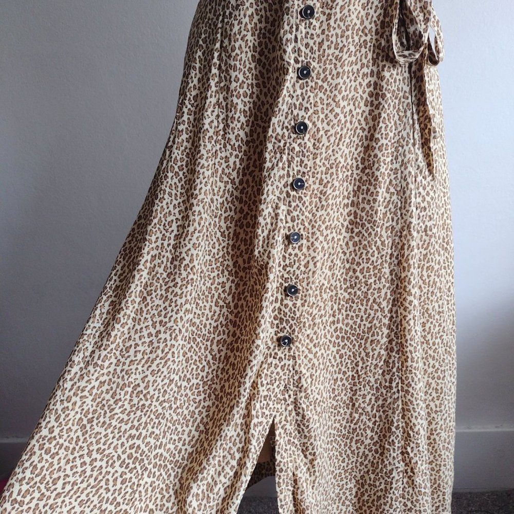 Anthropologie Bolano Leopard Print Midi 12 NEW Soft Caplet Midi - Picture 6 of 11